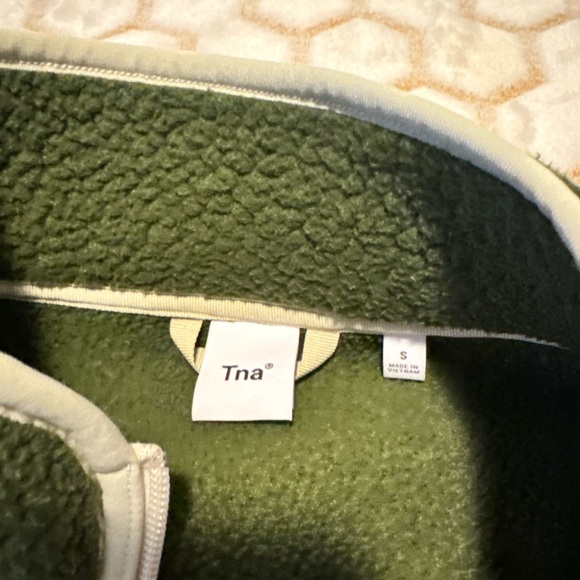 Aritzia Vest - Picture 3 of 4